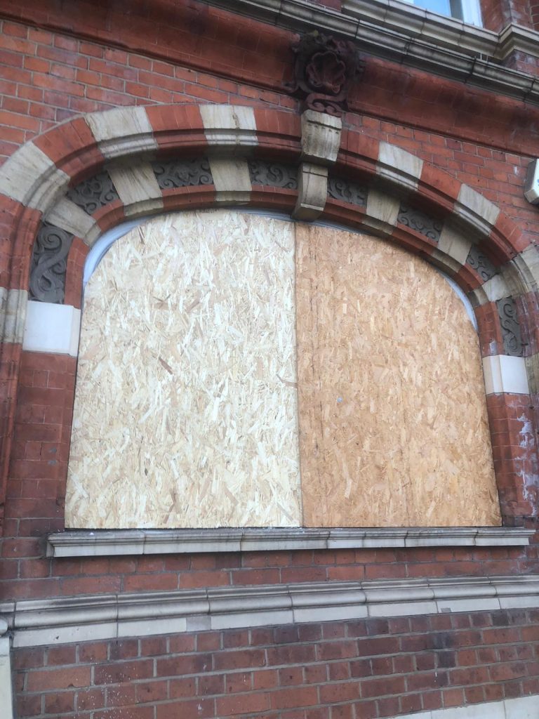 Emergency Glazier